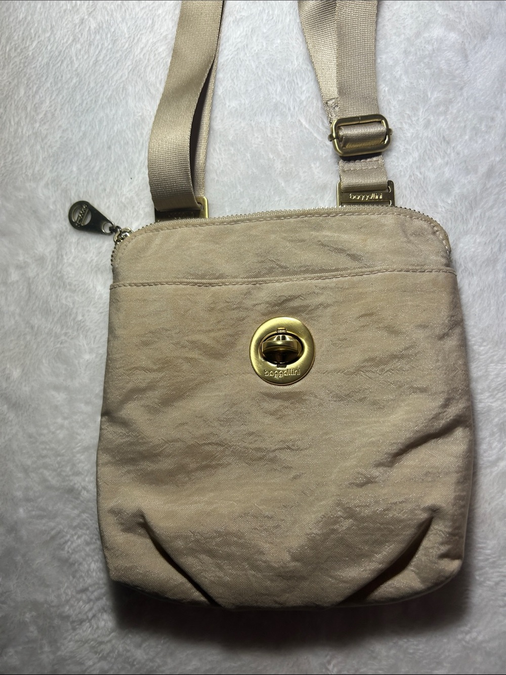 Baggallini Beige Nylon Crossbody with Gold Turn-Lock